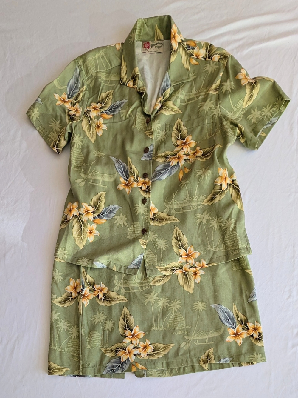 Vintage Hilo Hattie Green Hawaiian Floral Two-Piece Set